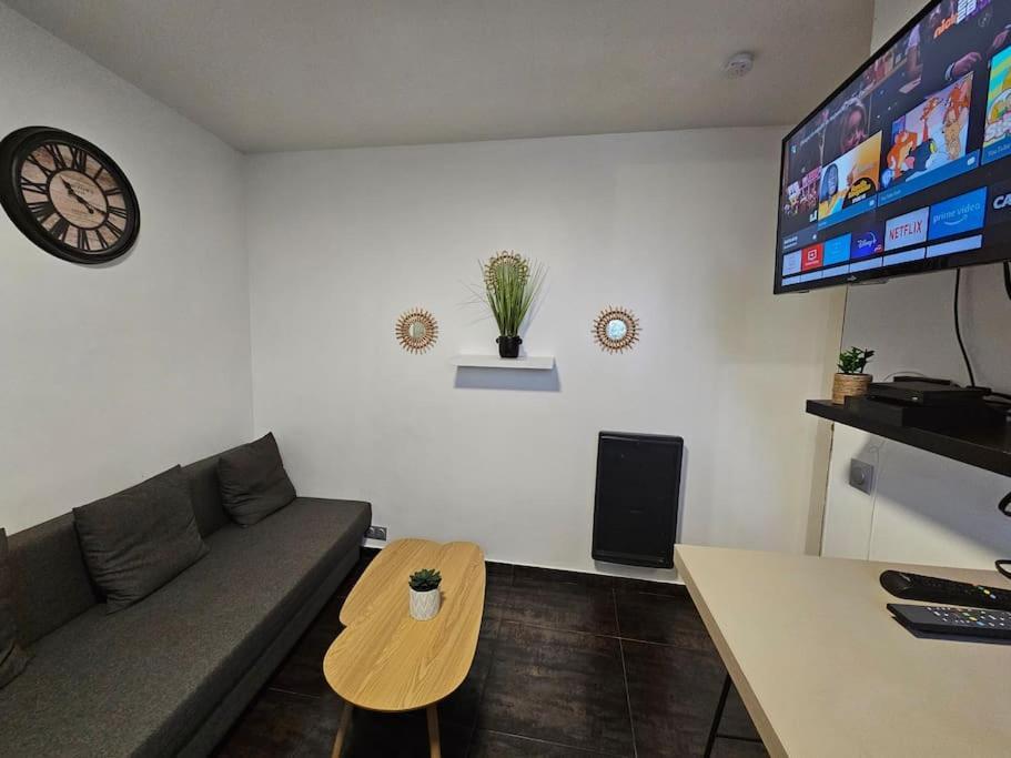 Proche Metro Paris Appartement Pantin